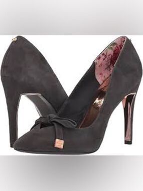 Ted Baker London Gewell Gray Suede BowPoint Pump 41